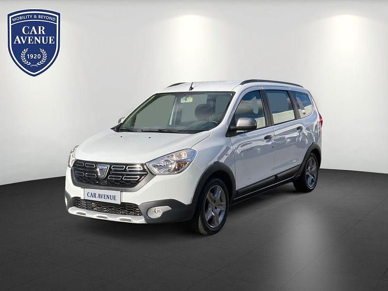 Weiß Gebraucht 2022 Dacia Lodgy Stepway Van / Kleinbus | 15.485 € (Fairer Preis) - Bild 1/4