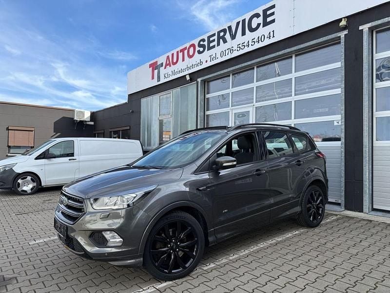 Gebraucht Ford Kuga ST 242 PS (177 kW) 2018 Grau SUV