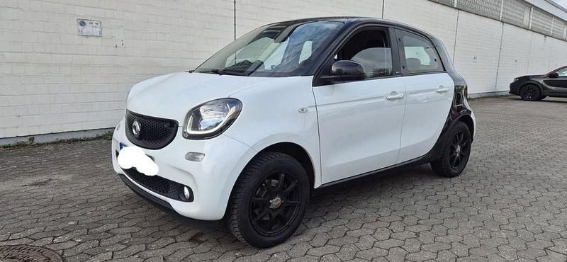Second-hand Smart ForFour 90 CP (66 kW) 2016 Negru Hatchback