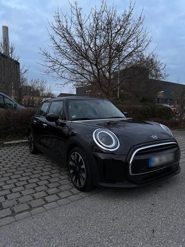 Gebraucht Mini Cooper 136 PS (100 kW) 2022 Schwarz Kleinwagen