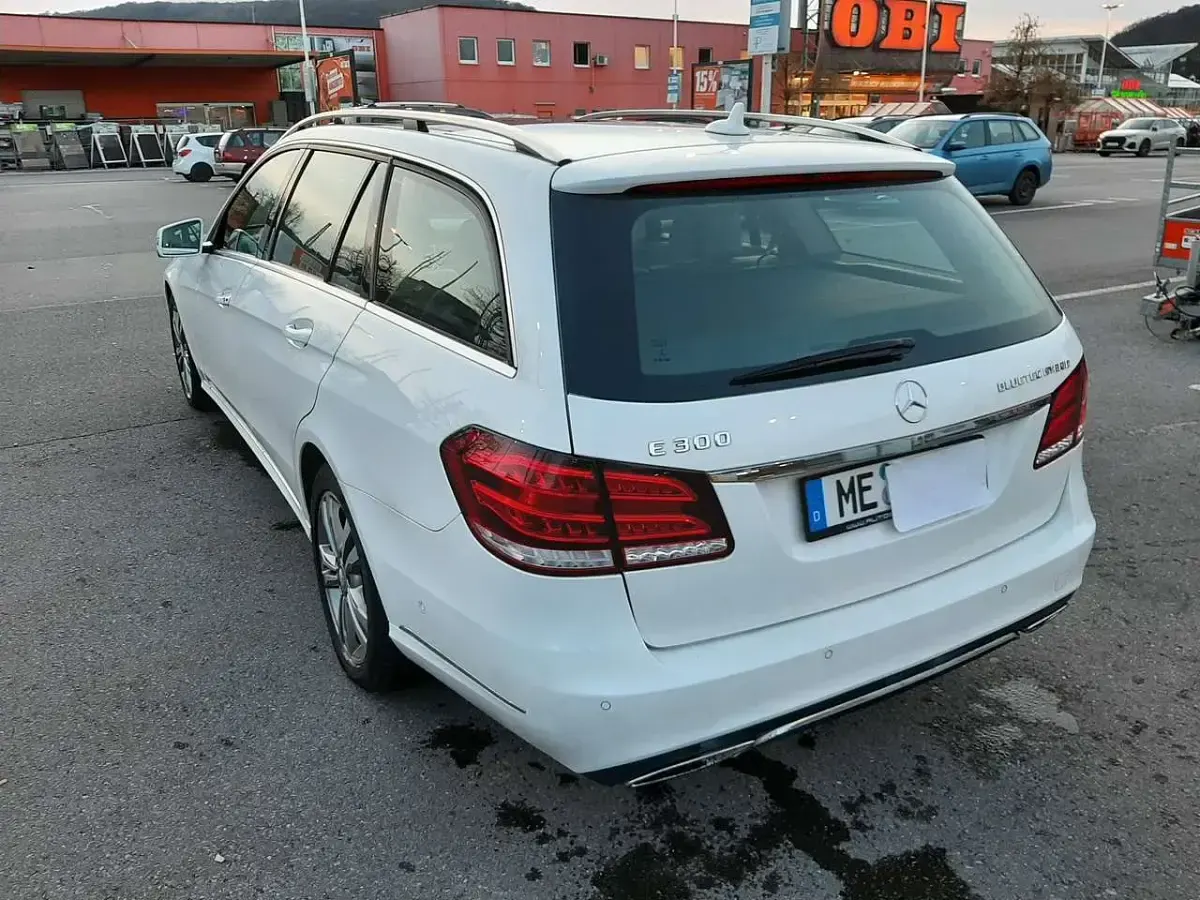 Gebraucht Mercedes E300 Avantgarde 204 PS (150 kW) 2013 Weiß Kombi