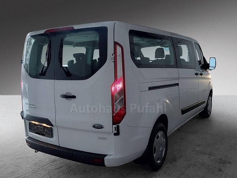 Gebraucht Ford Transit 131 PS (96 kW) 2023 Weiß Kombi
