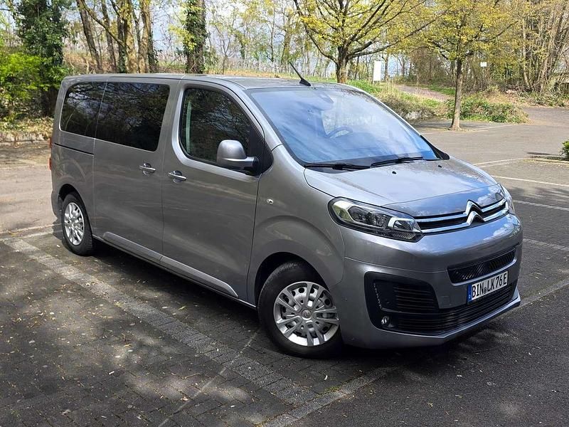 Gebraucht Citroën Spacetourer Shine 100 kW (136 PS) 2021 Silber Van / Kleinbus