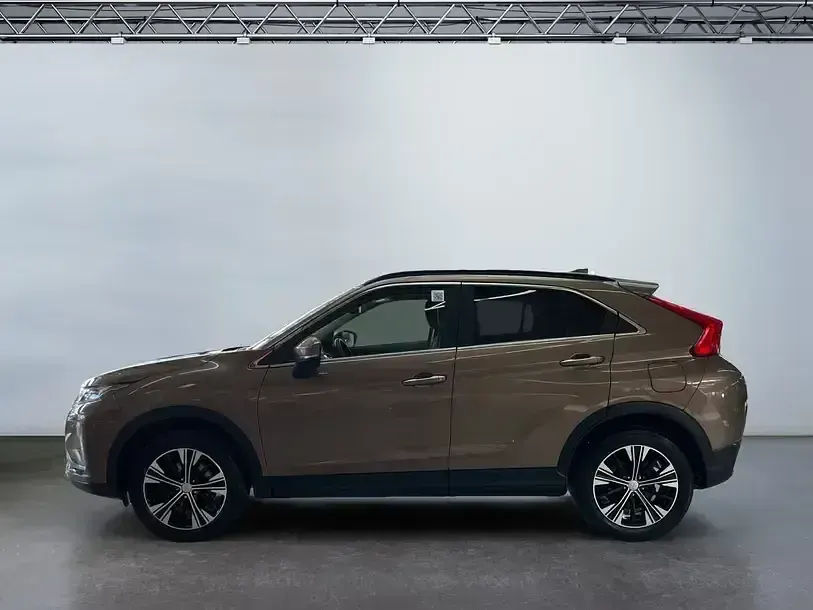 Used Mitsubishi Eclipse Cross Active 163 HP (119 kW) 2020 Brown SUV