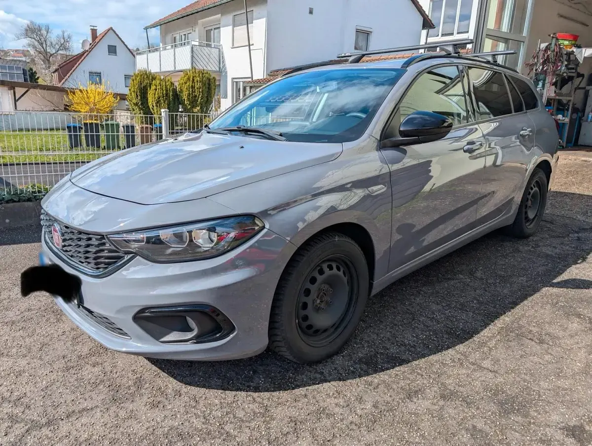 Gebraucht Fiat Tipo S 120 PS (88 kW) 2018 Grau Kombi
