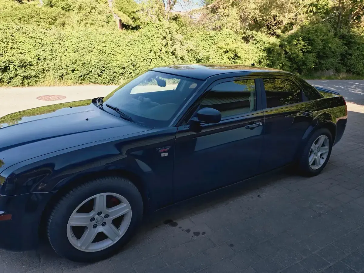 Gebraucht Chrysler 300C 260 PS (191 kW) 2009 Schwarz Limousine