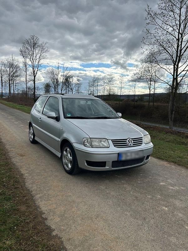 Gebraucht VW Polo Edition 60 PS (44 kW) 2001 Silber Limousine