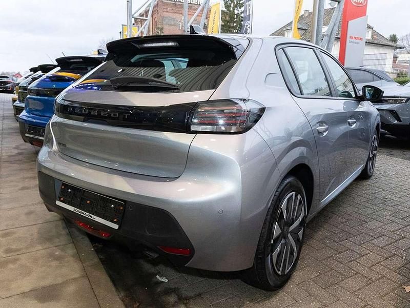Gebraucht Peugeot 208 Active 101 PS (74 kW) 2024 Grau Kleinwagen