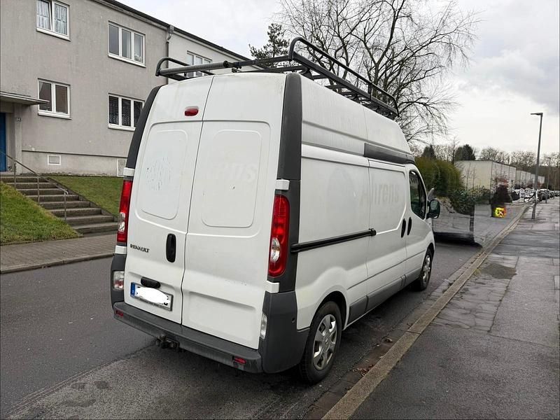 Gebraucht Renault Trafic 90 PS (66 kW) 2013 Weiß Van / Kleinbus