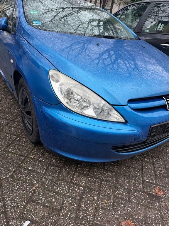Gebraucht Peugeot 307 CC Tendance 136 PS (100 kW) 2005 Blau Cabrio