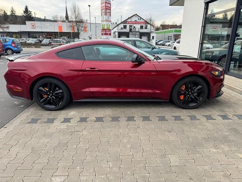 Gebraucht Ford Mustang Fastback 317 PS (233 kW) 2016 Rot Coupé