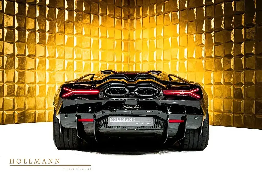 Neu Lamborghini Revuelto 1016 PS (747 kW) 2026 Schwarz Coupé