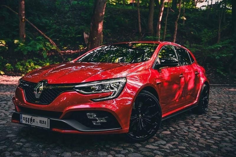 Rot Gebraucht 2023 Renault Mégane IV R.S. Limousine | 35.355 € (Fairer Preis) - Bild 1/4