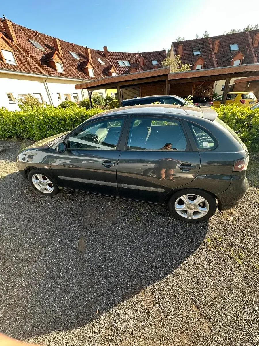 Używany Seat Ibiza 86 KM (63 kW) 2008 Szary Hatchback