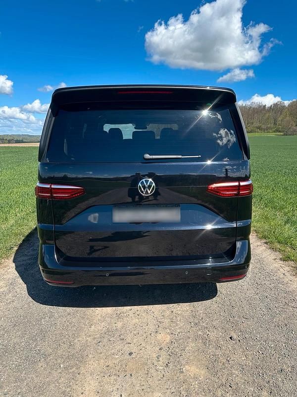 Usata VW Multivan 150 CV (110 kW) 2023 Nero Monovolume