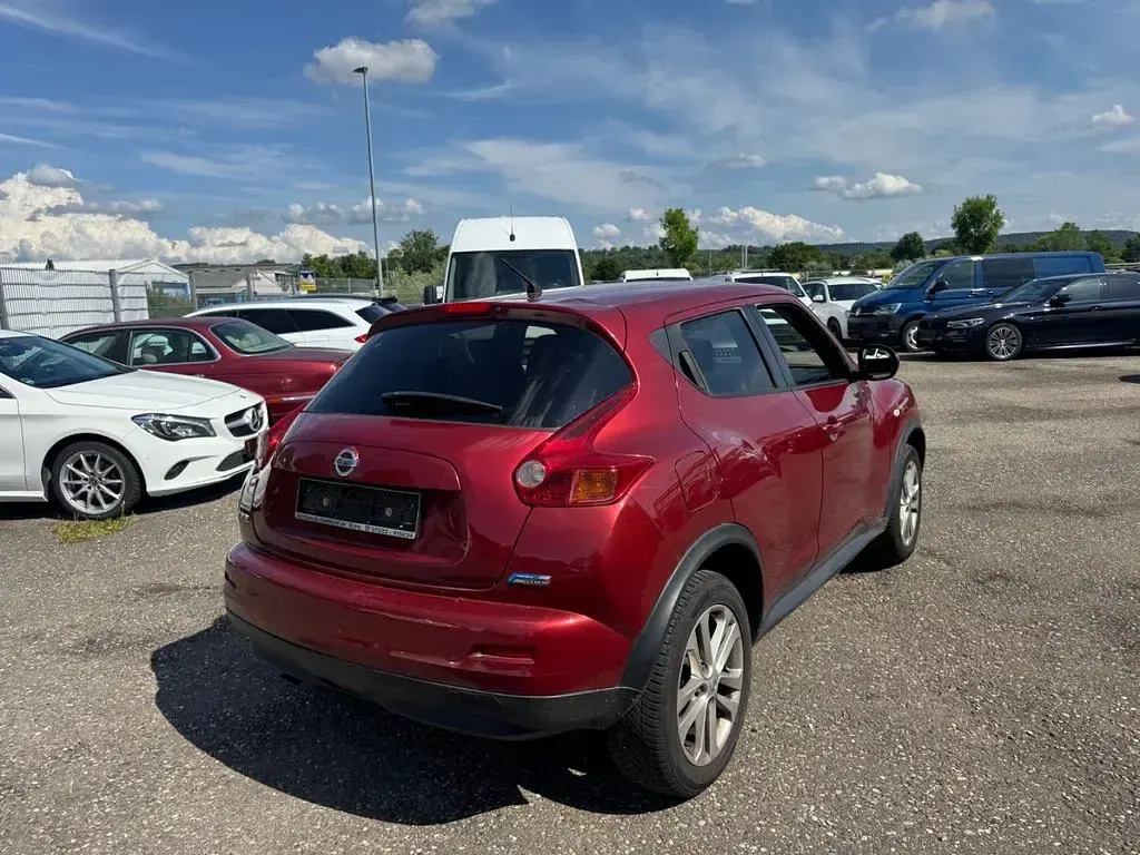 Gebraucht Nissan Juke Tekna 110 PS (80 kW) 2011 Rot SUV