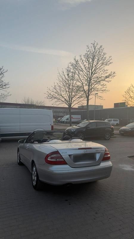 Gebraucht Mercedes CLK200 163 PS (119 kW) 2004 Silber Cabrio