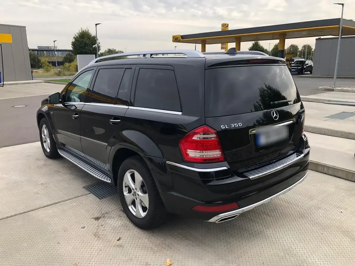 Gebraucht Mercedes GL350 211 PS (155 kW) 2011 Schwarz SUV