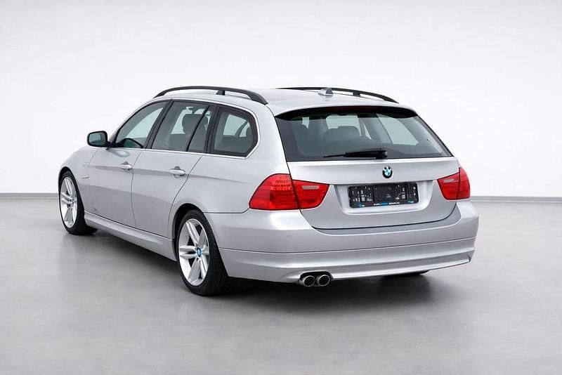 Gebraucht BMW 325 218 PS (160 kW) 2009 Silber Kombi