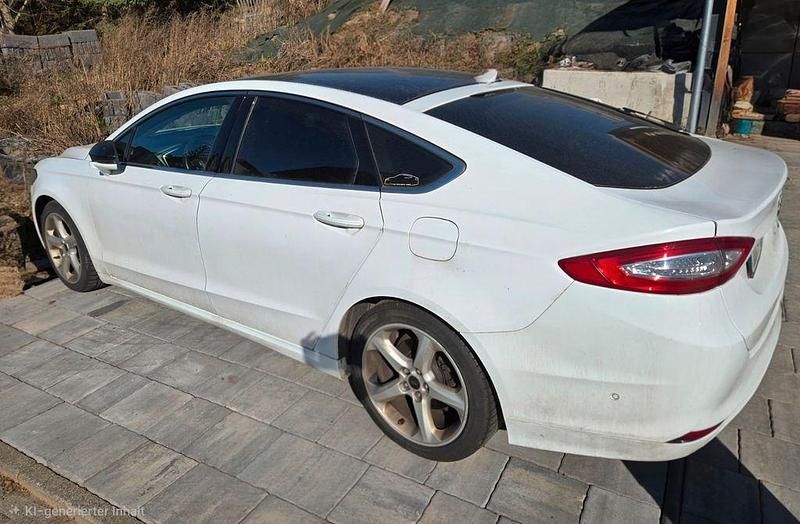 Gebraucht Ford Mondeo Titanium 150 PS (110 kW) 2015 Weiß Limousine