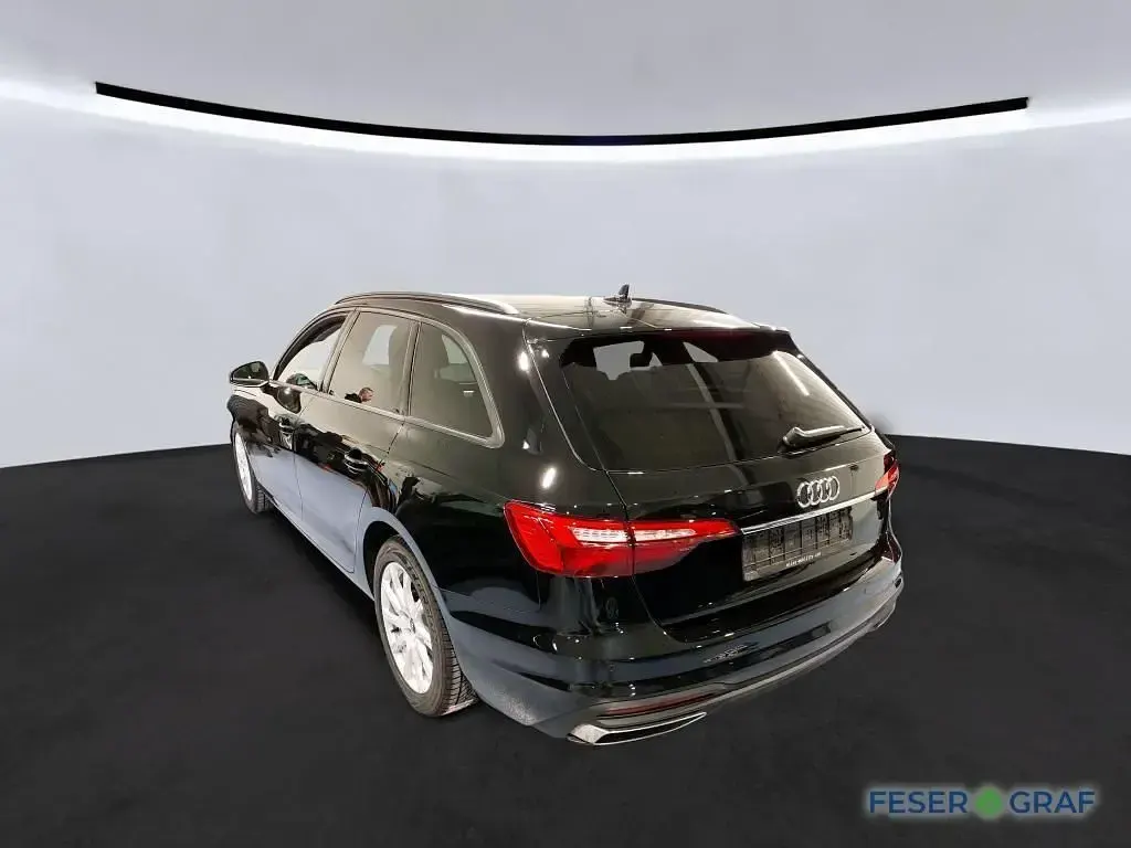 Second-hand Audi A4 150 CP (110 kW) 2022 Negru Break