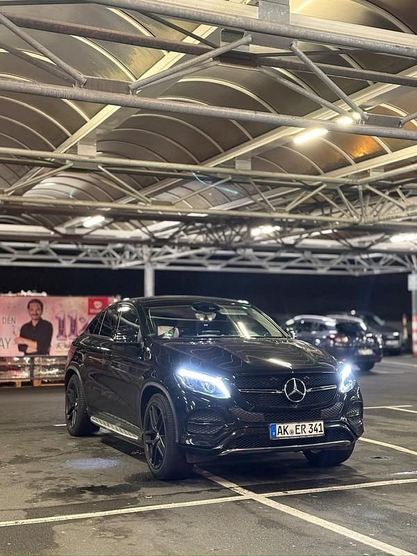 Schwarz Gebraucht 2016 Mercedes GLE350 Coupé | 25.000 € (Superpreis) - Bild 1/4
