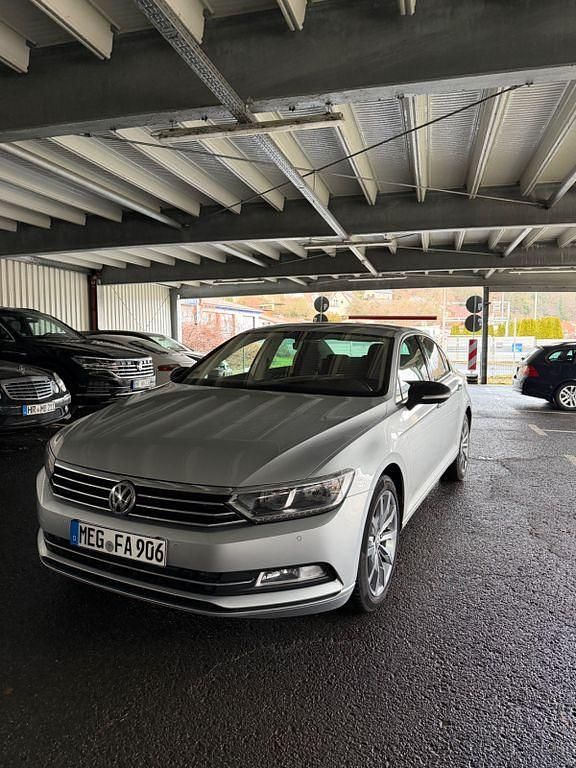Gebraucht VW Passat Comfortline 150 PS (110 kW) 2018 Silber Limousine
