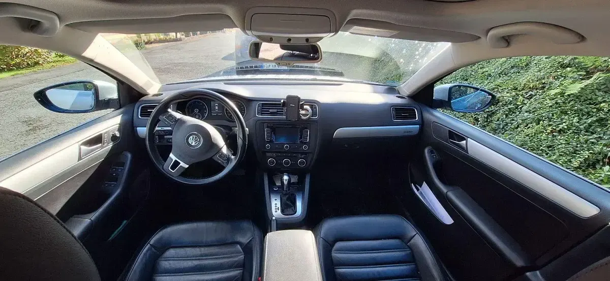 Gebraucht VW Jetta Highline 170 PS (125 kW) 2014 Silber Limousine