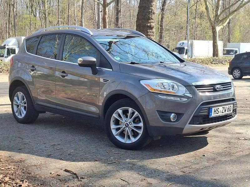 Gebraucht Ford Kuga Titanium 140 PS (102 kW) 2012 Grau SUV