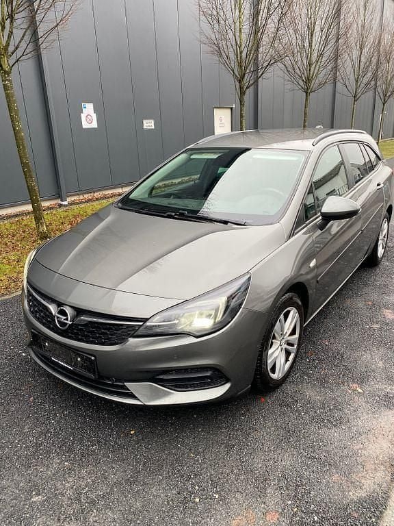 Grau Gebraucht 2021 Opel Astra Limousine | 6.390 € (Superpreis) - Bild 1/4