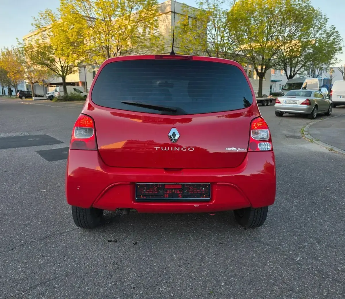Second-hand Renault Twingo Authentique 58 CP (42 kW) 2010 Roșu Hatchback