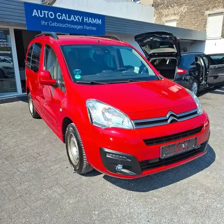 Gebraucht Citroën Berlingo Shine 120 PS (88 kW) 2016 Rot Van / Kleinbus