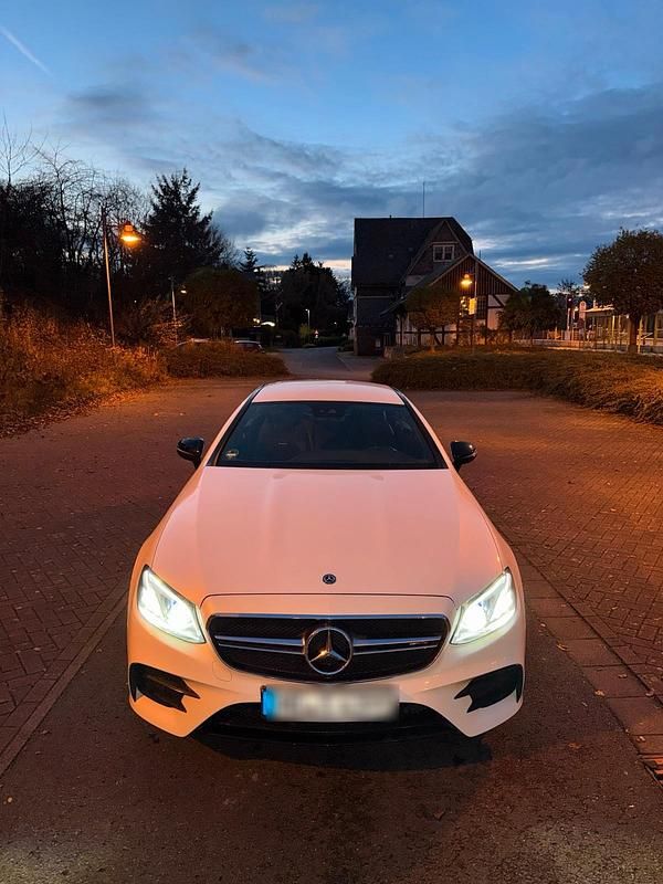 Gebraucht Mercedes E53 AMG AMG 435 PS (319 kW) 2019 Weiß Coupé