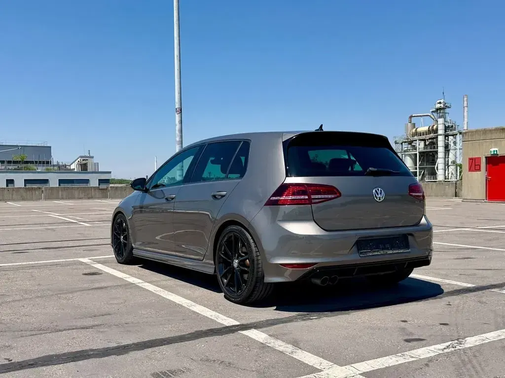 Gebraucht VW Golf VII Highline 125 PS (91 kW) 2016 Grau Limousine