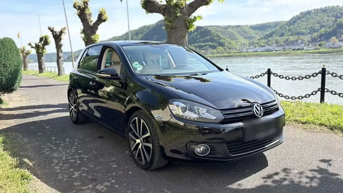 Gebraucht VW Golf VI Match 105 PS (77 kW) 2011 Kleinwagen