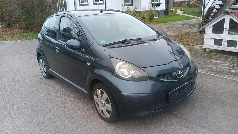 Gebraucht 2005 Toyota Aygo Kleinwagen | 950 € (Superpreis) - Bild 1/4
