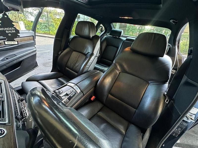 Gebraucht BMW 730 Sport Line 245 PS (180 kW) 2010 Schwarz Limousine