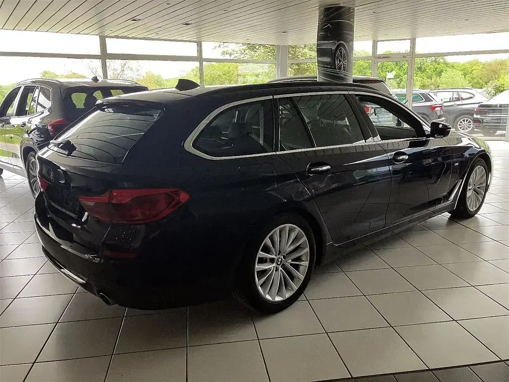 Gebraucht BMW 530 Luxury Line 265 PS (194 kW) 2018 Blau Limousine