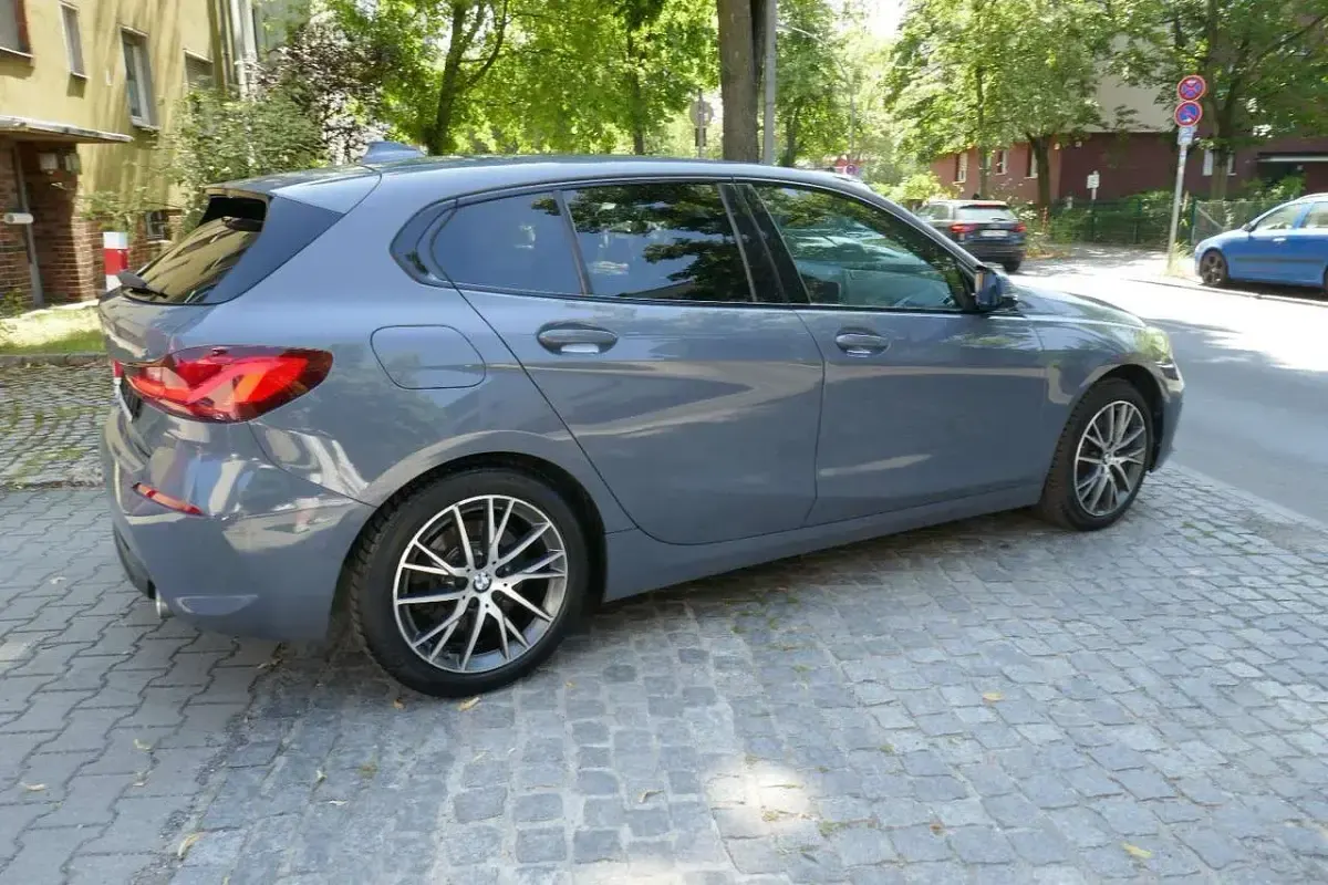 Gebraucht BMW 120 Sport Line 190 PS (139 kW) 2020 Grau Kleinwagen