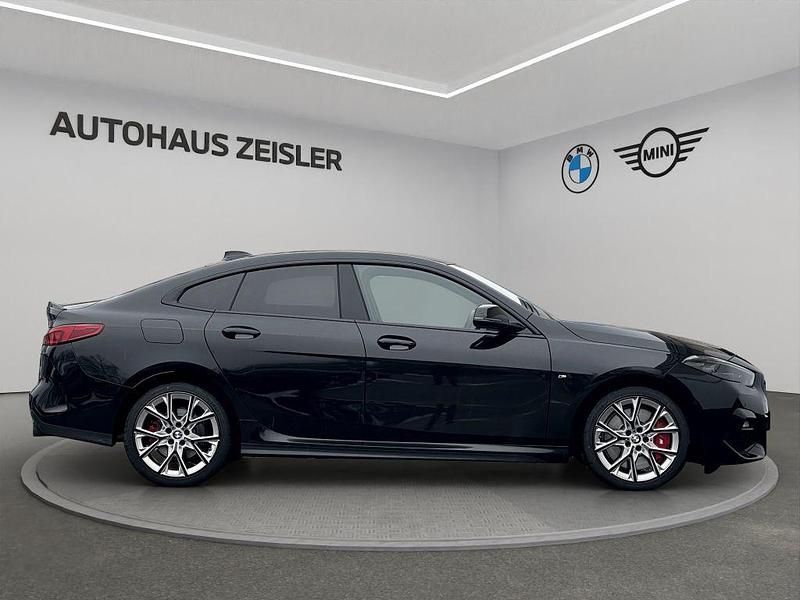 Gebraucht BMW 220 Shadowline 178 PS (130 kW) 2024 Saphirschwarz Coupé