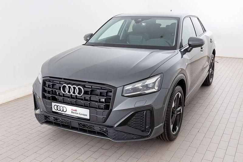 Gebraucht Audi Q2 S-Line 150 PS (110 kW) 2024 Navarrablau metallic SUV
