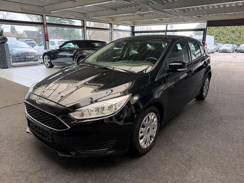 Gebraucht Ford Focus Ambiente 101 PS (74 kW) 2016 Schwarz Limousine