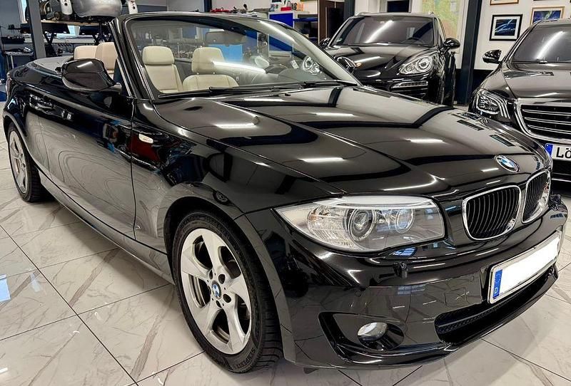 Schwarz Gebraucht 2012 BMW 118 Cabriolet Sport Line Cabrio | 12.000 € (Fairer Preis) - Bild 1/4