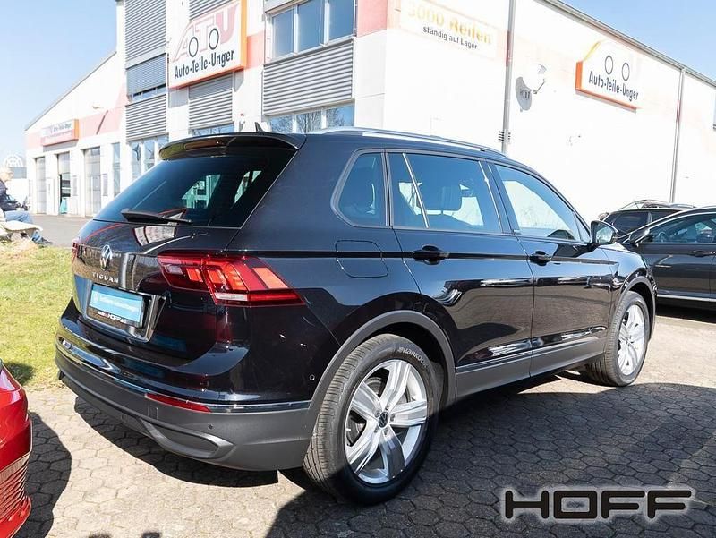 Gebraucht VW Tiguan Active 150 PS (110 kW) 2022 Deep black perleffekt SUV