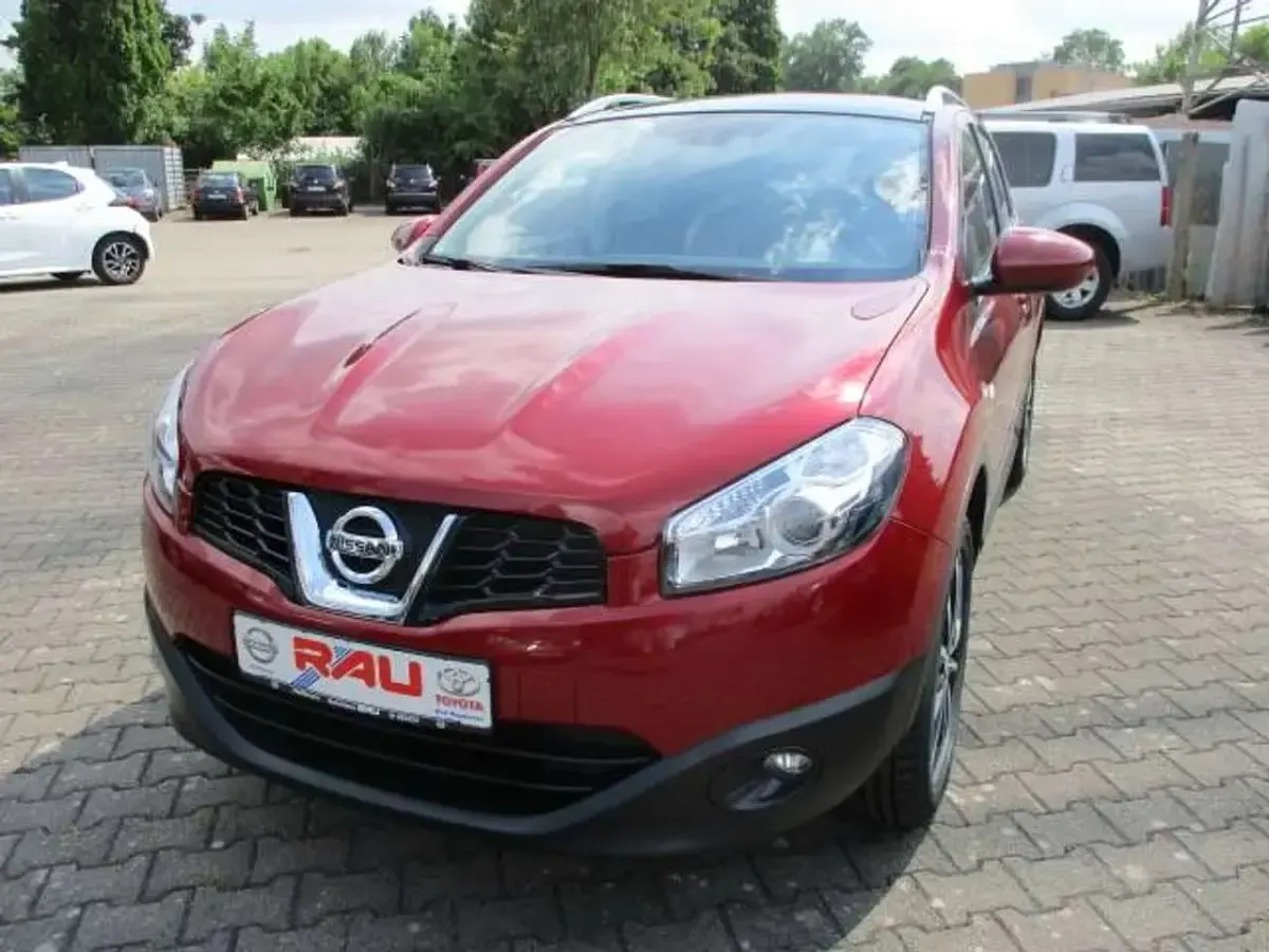 Gebraucht Nissan Qashqai I-Way 141 PS (103 kW) 2012 Naj new red SUV