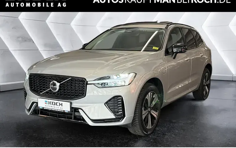 Używany Volvo XC60 Core 350 KM (257 kW) 2024 Srebrny SUV