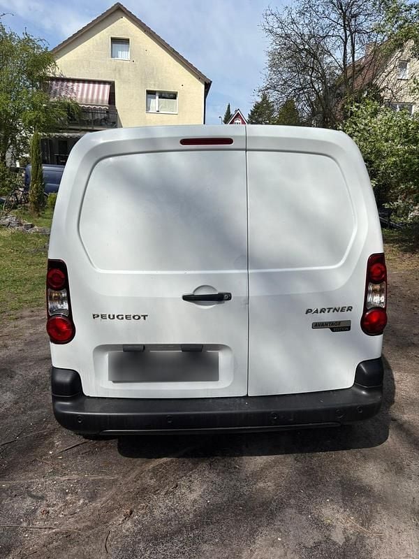 Gebraucht Peugeot Partner 74 PS (54 kW) 2015 Weiß Van / Kleinbus