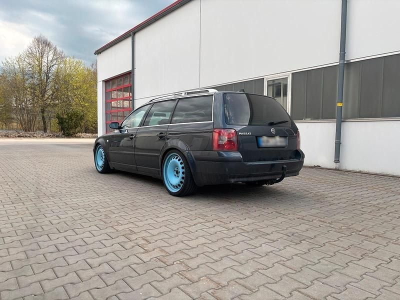 Usata VW Passat 130 CV (95 kW) 2003 Blu Station wagon