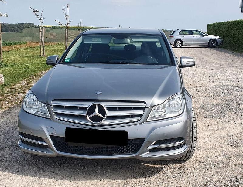 Silber Gebraucht 2012 Mercedes C220 Elegance Limousine | 9.000 € (Guter Preis) - Bild 1/3