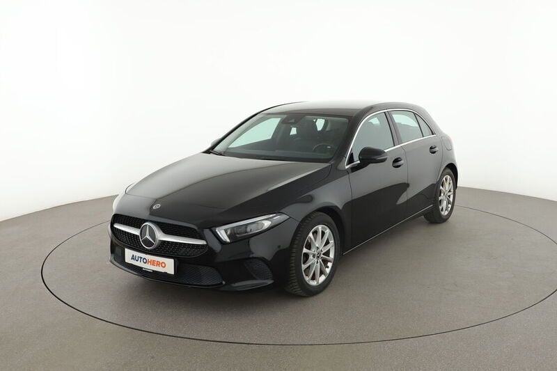 Schwarz Gebraucht 2019 Mercedes A250 Limousine | 21.100 € (Guter Preis) - Bild 1/4